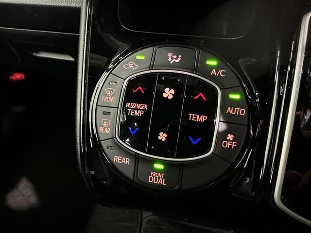 ノア Ｇ　フルセグ　メモリーナビ　ＤＶＤ再生　後席モニター　バックカメラ　衝突被害軽減システム　ＥＴＣ　両側電動スライド　ＬＥＤヘッドランプ　乗車定員７人　３列シート　アイドリングストップ（17枚目）