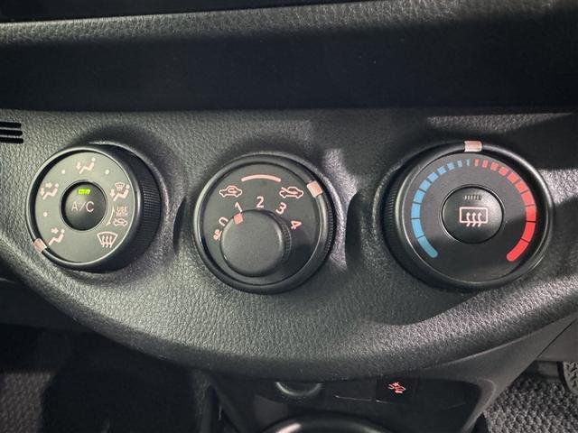 エアコンは操作性の良いダイヤル式です。