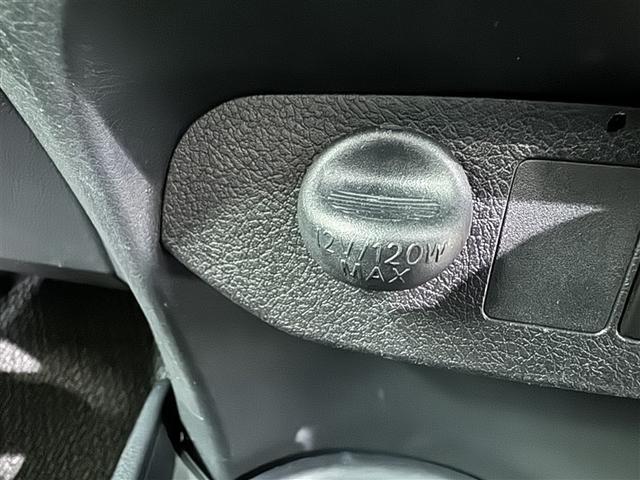 シガーソケット用の充電器が使用可能です！