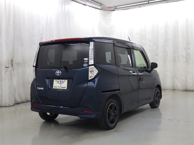 後ろから見ると車の印象も変わりますね♪