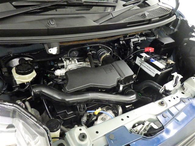 スチームがけでエンジンルームの汚れも綺麗にクリーニング！