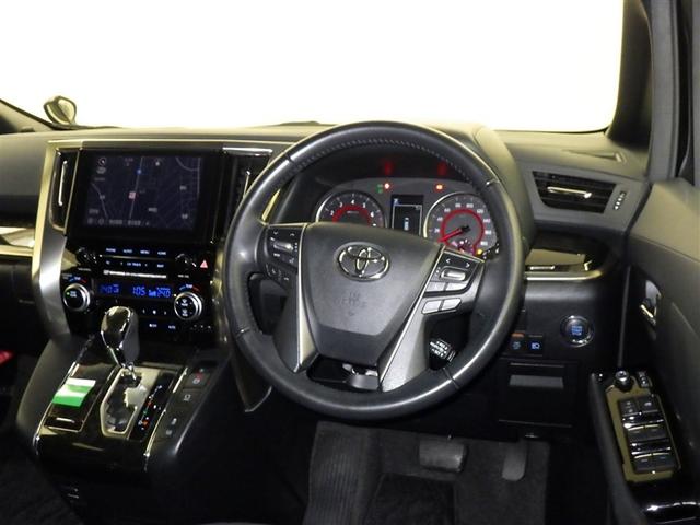 アルファード ２．５Ｓ　タイプゴールドＩＩ　フルセグ　メモリーナビ　ＤＶＤ再生　ミュージックプレイヤー接続可　後席モニター　バックカメラ　衝突被害軽減システム　ＥＴＣ　ドラレコ　両側電動スライド　ＬＥＤヘッドランプ　乗車定員７人　３列シート（8枚目）