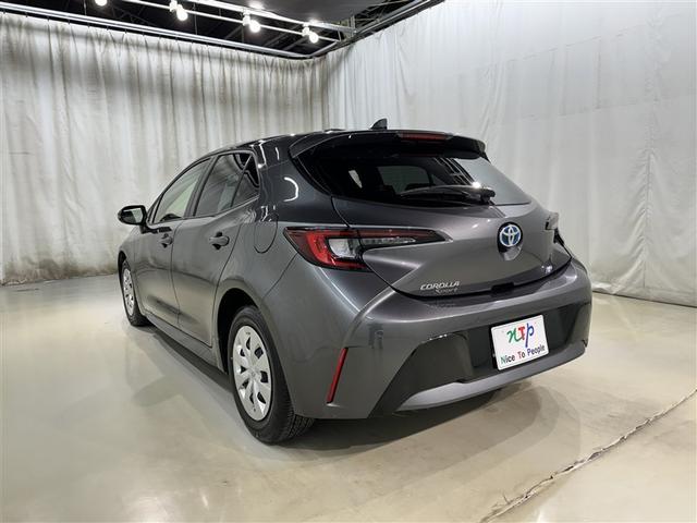 低燃費で環境にもやさしいハイブリッド車です。トヨタ専用診断機器でハイブリッドシステムを綿密に点検してあります！