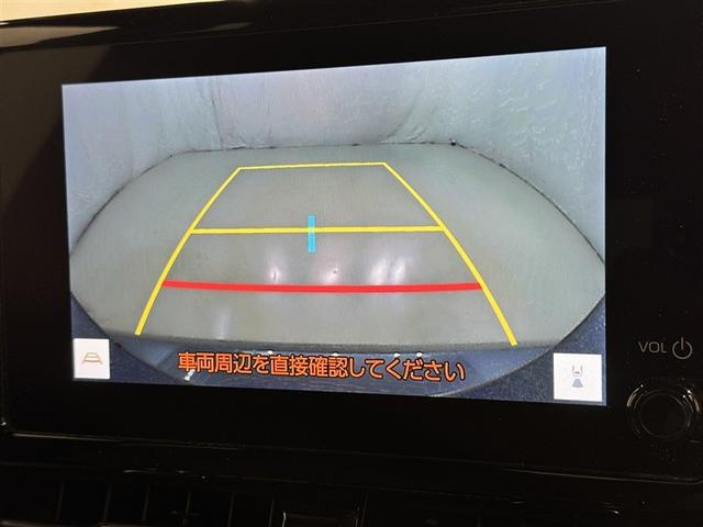 バックモニター付なので後退時に後方が見えるので安心。　車は構造上、死角がたくさんなので万が一を考えると必須ですね。　あくまで補助の為の装備、バックは目視で確認する事が重要ですよ。