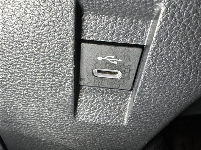 充電用ＵＳＢ端子付き。スマートフォンなどの充電に便利です。