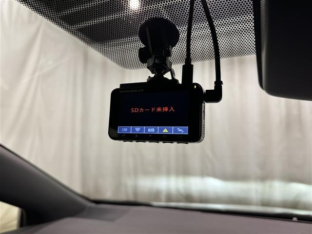 ドライブレコーダー装着車両です