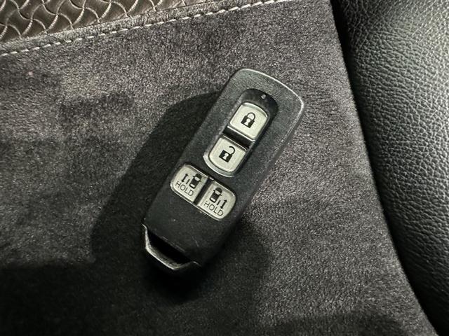 N-BOXカスタム G・EXターボホンダセンシング フルセグ メモリーナビ DVD再生 ミュージックプレイヤー接続可 バックカメラ 衝突被害軽減システム ETC 両側電動スライド LEDヘッドランプ アイドリングストップ(25枚目)