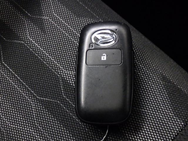 タフト Ｘ　サンルーフ　フルセグ　メモリーナビ　ＤＶＤ再生　ミュージックプレイヤー接続可　バックカメラ　衝突被害軽減システム　ＥＴＣ　ドラレコ　アイドリングストップ（21枚目）