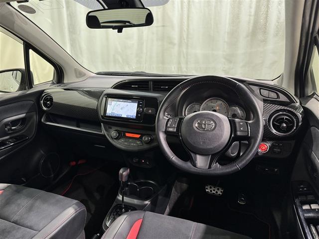 ヴィッツ ＲＳ　Ｇ’ｓ　スマートパッケージ　フルセグ　メモリーナビ　ＤＶＤ再生　ミュージックプレイヤー接続可　バックカメラ　衝突被害軽減システム　ＥＴＣ　ドラレコ　ＨＩＤヘッドライト（9枚目）