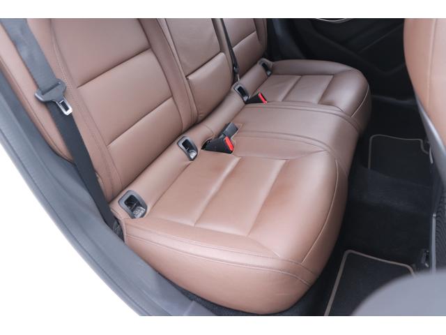 ＧＬＡクラス ＧＬＡ２５０　４マチック　レザーエクスクルーシブＰＫＧ／レーダーセーフティＰＫＧ／ブラウンレザーシート／シートヒーター／パワーシート／ハーマンカードン／パワーバックドア／キーレス／純正ナビ（17枚目）