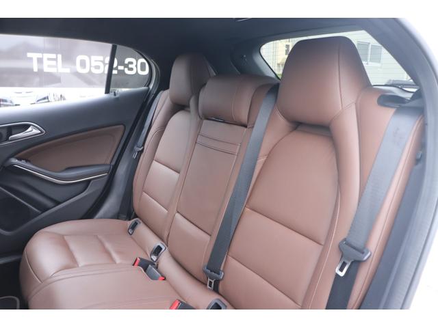 ＧＬＡクラス ＧＬＡ２５０　４マチック　レザーエクスクルーシブＰＫＧ／レーダーセーフティＰＫＧ／ブラウンレザーシート／シートヒーター／パワーシート／ハーマンカードン／パワーバックドア／キーレス／純正ナビ（20枚目）