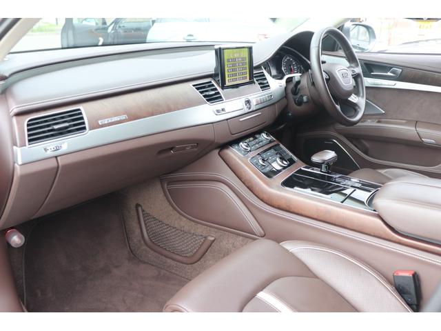 A8 L 4.2FSIクワトロ BANG&OLUFSEN/リアエンター/全席シートヒーター/ベンチレーター/パワーシート/ブラウンレザー/マッサージシート/アルカンターラルーフ/サンルーフ/LEDヘッドライト/純正ナビ(13枚目)