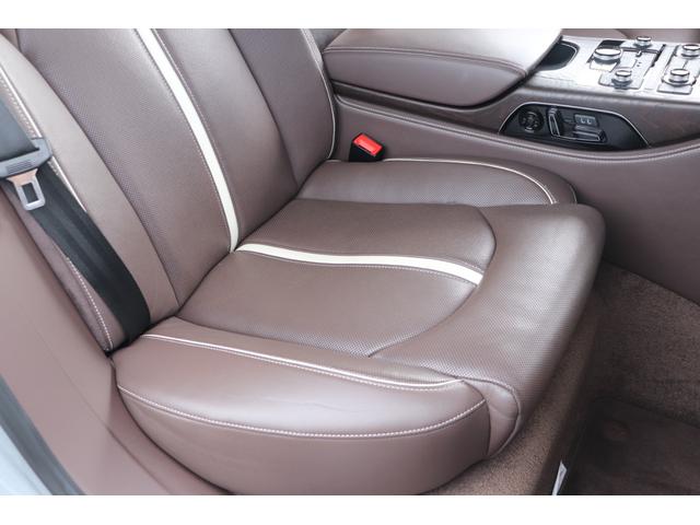 A8 L 4.2FSIクワトロ BANG&OLUFSEN/リアエンター/全席シートヒーター/ベンチレーター/パワーシート/ブラウンレザー/マッサージシート/アルカンターラルーフ/サンルーフ/LEDヘッドライト/純正ナビ(17枚目)