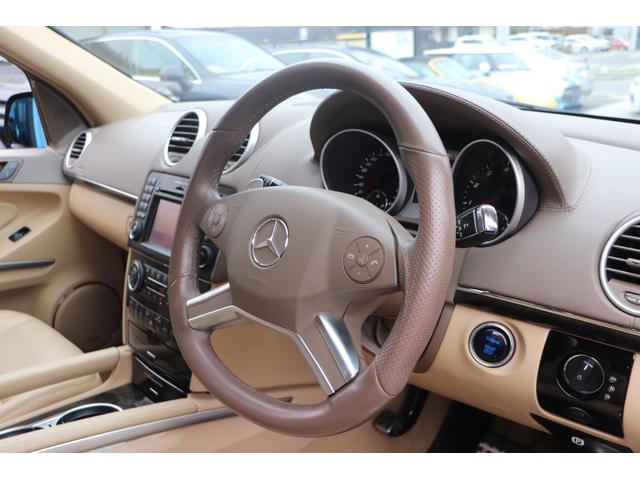 Mクラス ML63 AMG スマートキー/プッシュスタート/ナッパレザーシート/ガラス電動サンルーフ/純正21inAW/パワーシート/シートヒーター/電動リアゲート/純正ナビ/(13枚目)