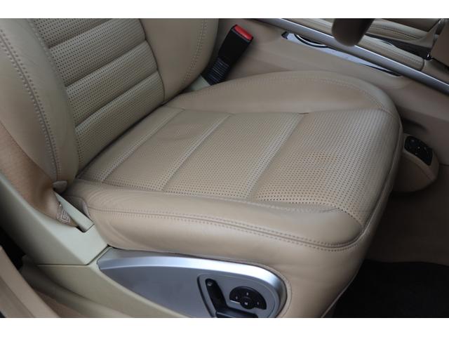 Mクラス ML63 AMG スマートキー/プッシュスタート/ナッパレザーシート/ガラス電動サンルーフ/純正21inAW/パワーシート/シートヒーター/電動リアゲート/純正ナビ/(16枚目)