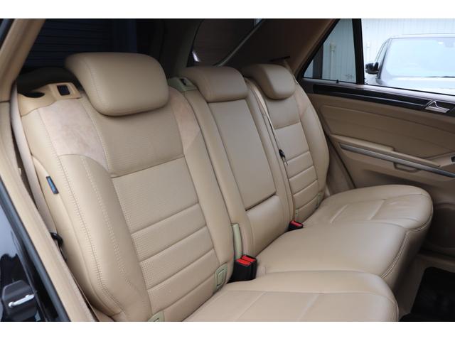 Mクラス ML63 AMG スマートキー/プッシュスタート/ナッパレザーシート/ガラス電動サンルーフ/純正21inAW/パワーシート/シートヒーター/電動リアゲート/純正ナビ/(17枚目)