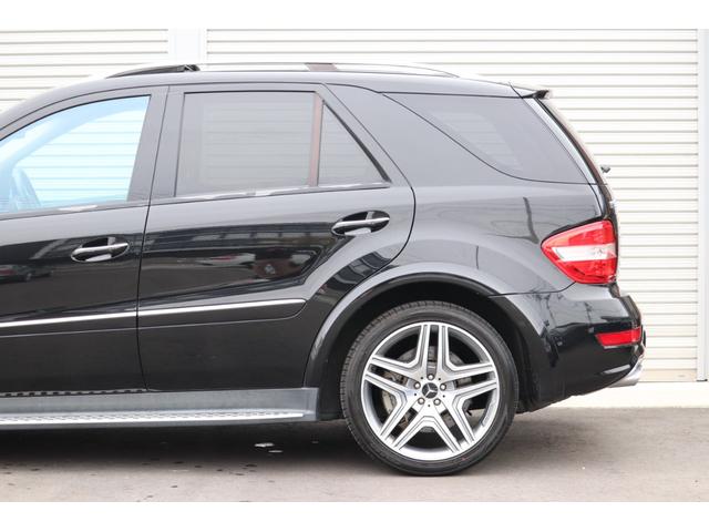 Mクラス ML63 AMG スマートキー/プッシュスタート/ナッパレザーシート/ガラス電動サンルーフ/純正21inAW/パワーシート/シートヒーター/電動リアゲート/純正ナビ/(42枚目)