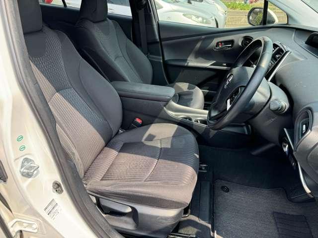 プリウス Ｓ　自社ローン　ナビ　ＴＶ　ドライブレコーダー　ＥＴＣ　キーレス　スマートキー　バックカメラ　ＣＤ　純正アルミホイール（7枚目）