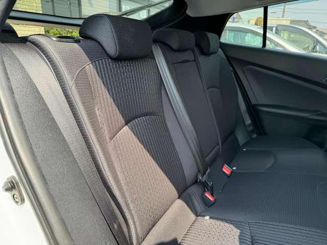 プリウス Ｓ　自社ローン　ナビ　ＴＶ　ドライブレコーダー　ＥＴＣ　キーレス　スマートキー　バックカメラ　ＣＤ　純正アルミホイール（11枚目）