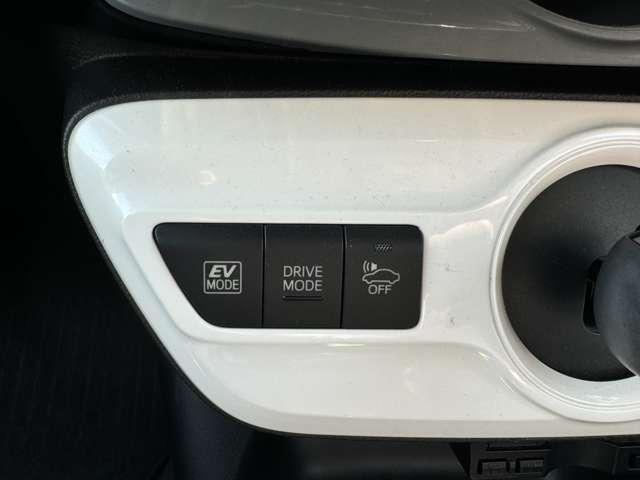 プリウス Ｓ　自社ローン　ナビ　ＴＶ　ドライブレコーダー　ＥＴＣ　キーレス　スマートキー　バックカメラ　ＣＤ　純正アルミホイール（29枚目）