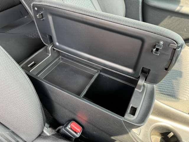 プリウス Ｓ　自社ローン　ナビ　ＴＶ　ドライブレコーダー　ＥＴＣ　キーレス　スマートキー　バックカメラ　ＣＤ　純正アルミホイール（32枚目）