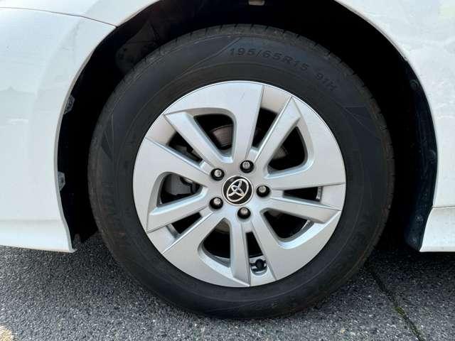 プリウス Ｓ　自社ローン　ナビ　ＴＶ　ドライブレコーダー　ＥＴＣ　キーレス　スマートキー　バックカメラ　ＣＤ　純正アルミホイール（51枚目）