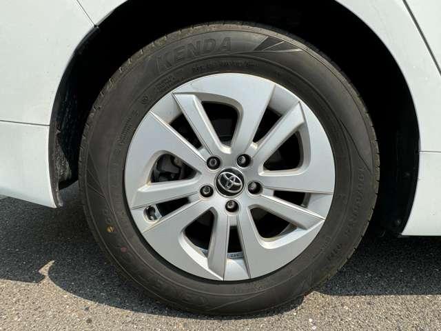 プリウス Ｓ　自社ローン　ナビ　ＴＶ　ドライブレコーダー　ＥＴＣ　キーレス　スマートキー　バックカメラ　ＣＤ　純正アルミホイール（52枚目）