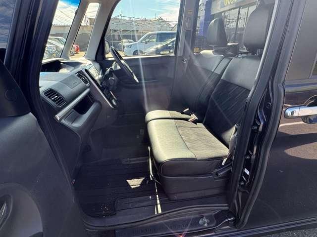 タント カスタムＸ　トップエディションリミテッドＳＡＩＩＩ　衝突軽減ブレーキ　フロントカメラ　サイドカメラ　障害物センサー　バックカメラ　シートヒーター　フルセグＴＶ　メモリーナビ　ＥＴＣ　Ｂｌｕｅｔｏｏｔｈ接続　ドラレコ　両側電動スライドドア　盗難防止装置（8枚目）