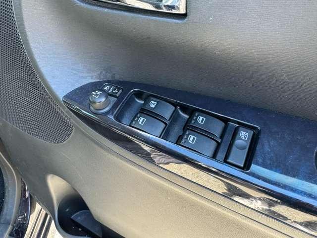 タント カスタムＸ　トップエディションリミテッドＳＡＩＩＩ　衝突軽減ブレーキ　フロントカメラ　サイドカメラ　障害物センサー　バックカメラ　シートヒーター　フルセグＴＶ　メモリーナビ　ＥＴＣ　Ｂｌｕｅｔｏｏｔｈ接続　ドラレコ　両側電動スライドドア　盗難防止装置（14枚目）