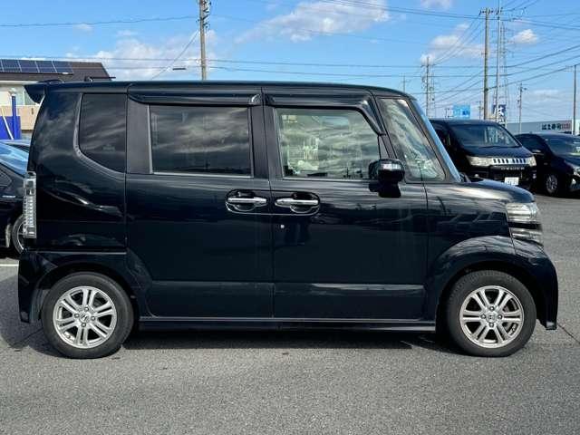 Ｎ－ＢＯＸカスタム Ｇ・Ｌパッケージ　メモリーナビ　バックカメラ　ＥＴＣ　横滑り防止装置　フルセグＴＶ　ドラレコ　片側電動スライドドア　キーレス　スマートキー　純正アルミホイール　盗難防止装置（4枚目）