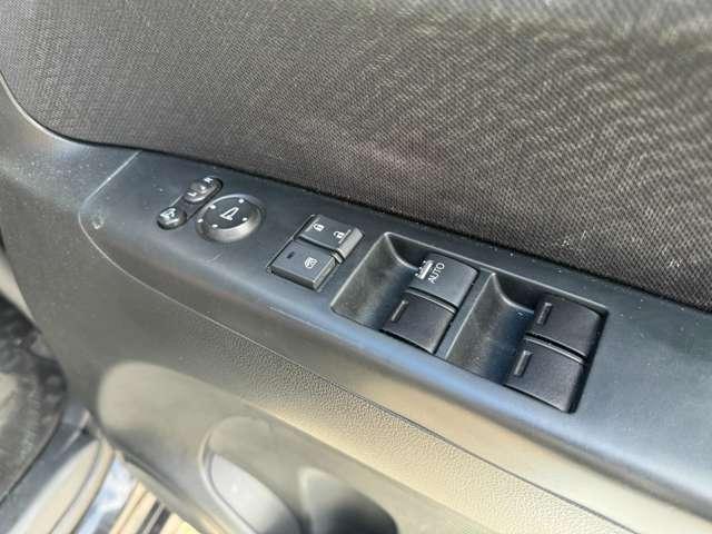 Ｎ－ＢＯＸカスタム Ｇ・Ｌパッケージ　メモリーナビ　バックカメラ　ＥＴＣ　横滑り防止装置　フルセグＴＶ　ドラレコ　片側電動スライドドア　キーレス　スマートキー　純正アルミホイール　盗難防止装置（12枚目）