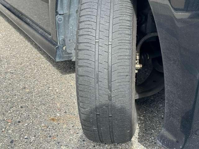 Ｎ－ＢＯＸカスタム Ｇ・Ｌパッケージ　メモリーナビ　バックカメラ　ＥＴＣ　横滑り防止装置　フルセグＴＶ　ドラレコ　片側電動スライドドア　キーレス　スマートキー　純正アルミホイール　盗難防止装置（50枚目）