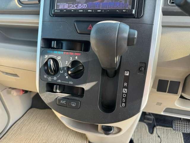 タント ＬリミテッドＳＡＩＩＩ　ナビ　Ｂｌｕｅｔｏｏｔｈ接続　障害物センサー　アクセル踏み間違い防止装置　レーンキープアシスト　衝突軽減ブレーキ　ＥＴＣ　ＴＶ　両側スライドドア　キーレス　社外アルミ（26枚目）