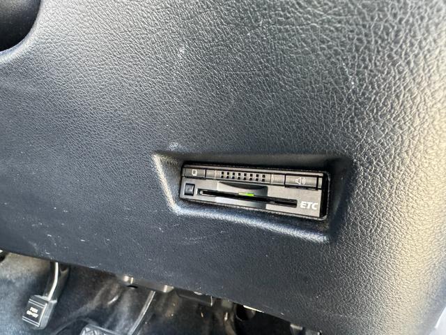 シエンタ ハイブリッドＧ　両側電動スライドドア　ナビ　Ｂｌｕｅｔｏｏｔｈ接続　ＴＶ　ＥＴＣ　ドライブレコーダー　バックカメラ　キーレス　スマートキー　盗難防止装置（22枚目）