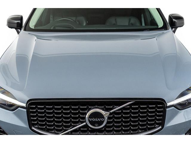 ＸＣ６０ リチャージアルティメトＴ６ＡＷＤプラグインハイブリド　正規Ｄ車　アクティブエアサス装着車　純正２１インチＡＷ　パノラマガラスサンルーフ　リニアライムウッドパネル＆メモリ機能ブラックレザーシート／ヒーター／クーラー　ハーマンカードンサウンド　３６０°カメラ（11枚目）