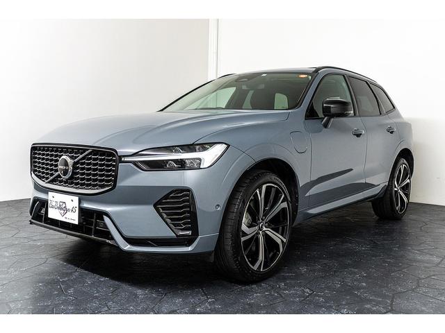 ＸＣ６０ リチャージアルティメトＴ６ＡＷＤプラグインハイブリド　正規Ｄ車　アクティブエアサス装着車　純正２１インチＡＷ　パノラマガラスサンルーフ　リニアライムウッドパネル＆メモリ機能ブラックレザーシート／ヒーター／クーラー　ハーマンカードンサウンド　３６０°カメラ（12枚目）