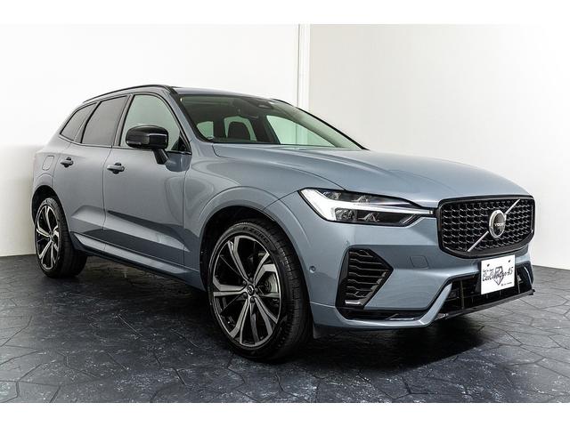 ＸＣ６０ リチャージアルティメトＴ６ＡＷＤプラグインハイブリド　正規Ｄ車　アクティブエアサス装着車　純正２１インチＡＷ　パノラマガラスサンルーフ　リニアライムウッドパネル＆メモリ機能ブラックレザーシート／ヒーター／クーラー　ハーマンカードンサウンド　３６０°カメラ（16枚目）