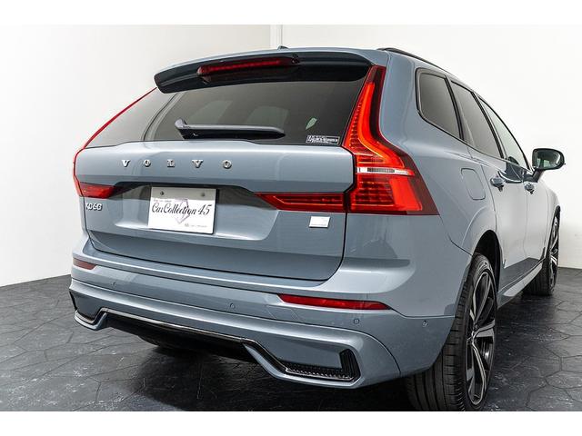 ＸＣ６０ リチャージアルティメトＴ６ＡＷＤプラグインハイブリド　正規Ｄ車　アクティブエアサス装着車　純正２１インチＡＷ　パノラマガラスサンルーフ　リニアライムウッドパネル＆メモリ機能ブラックレザーシート／ヒーター／クーラー　ハーマンカードンサウンド　３６０°カメラ（24枚目）