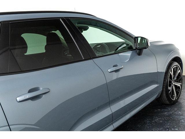 ＸＣ６０ リチャージアルティメトＴ６ＡＷＤプラグインハイブリド　正規Ｄ車　アクティブエアサス装着車　純正２１インチＡＷ　パノラマガラスサンルーフ　リニアライムウッドパネル＆メモリ機能ブラックレザーシート／ヒーター／クーラー　ハーマンカードンサウンド　３６０°カメラ（25枚目）