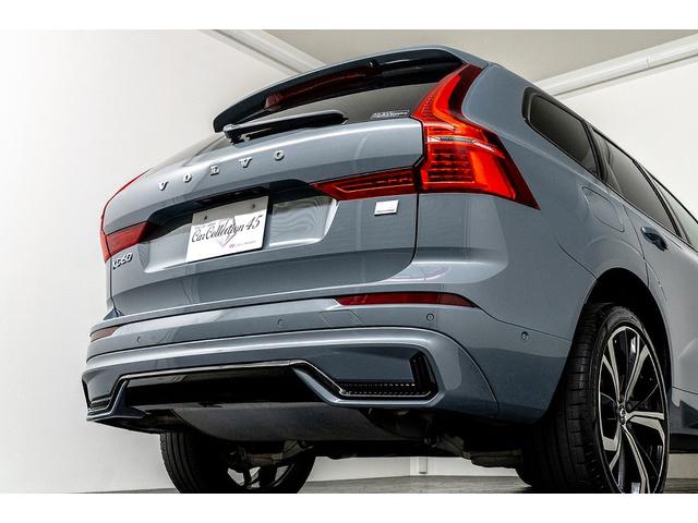 ＸＣ６０ リチャージアルティメトＴ６ＡＷＤプラグインハイブリド　正規Ｄ車　アクティブエアサス装着車　純正２１インチＡＷ　パノラマガラスサンルーフ　リニアライムウッドパネル＆メモリ機能ブラックレザーシート／ヒーター／クーラー　ハーマンカードンサウンド　３６０°カメラ（32枚目）