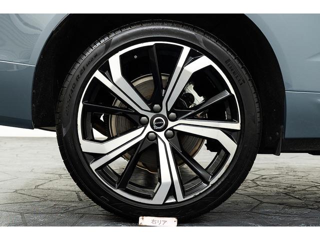 ＸＣ６０ リチャージアルティメトＴ６ＡＷＤプラグインハイブリド　正規Ｄ車　アクティブエアサス装着車　純正２１インチＡＷ　パノラマガラスサンルーフ　リニアライムウッドパネル＆メモリ機能ブラックレザーシート／ヒーター／クーラー　ハーマンカードンサウンド　３６０°カメラ（77枚目）