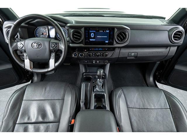 タコマ ダブルキャブ　ロング　ＴＲＤスポーツ　新車並行車　国内１オーナー　ロングベッド　同色サイドバンパー　ＢＡＫＦｌｉｐトノカバー／ベッドライナー／サイドステップ／ヒッチメンバー／１７ｉｎＡＷ　８ｉｎ純正ディスプレイオーディオ　Ｆ／Ｓ／Ｂカメラ（8枚目）
