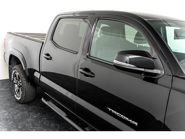 タコマ ダブルキャブ　ロング　ＴＲＤスポーツ　新車並行車　国内１オーナー　ロングベッド　同色サイドバンパー　ＢＡＫＦｌｉｐトノカバー／ベッドライナー／サイドステップ／ヒッチメンバー／１７ｉｎＡＷ　８ｉｎ純正ディスプレイオーディオ　Ｆ／Ｓ／Ｂカメラ（18枚目）