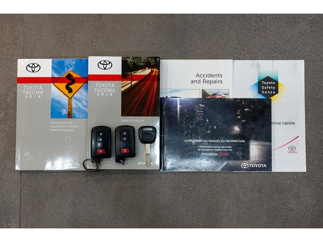 タコマ ダブルキャブ　ロング　ＴＲＤスポーツ　新車並行車　国内１オーナー　ロングベッド　同色サイドバンパー　ＢＡＫＦｌｉｐトノカバー／ベッドライナー／サイドステップ／ヒッチメンバー／１７ｉｎＡＷ　８ｉｎ純正ディスプレイオーディオ　Ｆ／Ｓ／Ｂカメラ（80枚目）