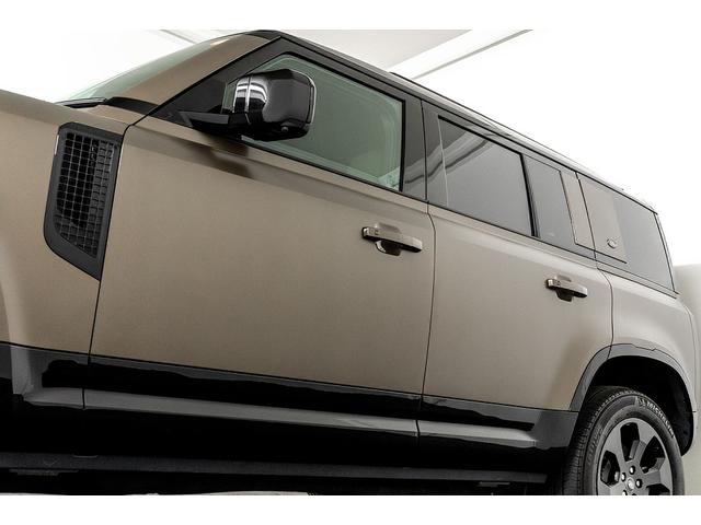 ディフェンダー 110S D300 正規D車 ワンオーナー 外装色:ゴンドワナストーン/純正マットプロテクション コールドクライメイトパッケージ LEDヘッドライト 純正20inAW 純正ナビ/全方位カメラ ACC レーンキープ(15枚目)