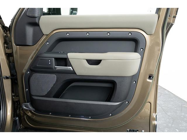 ディフェンダー 110S D300 正規D車 ワンオーナー 外装色:ゴンドワナストーン/純正マットプロテクション コールドクライメイトパッケージ LEDヘッドライト 純正20inAW 純正ナビ/全方位カメラ ACC レーンキープ(43枚目)