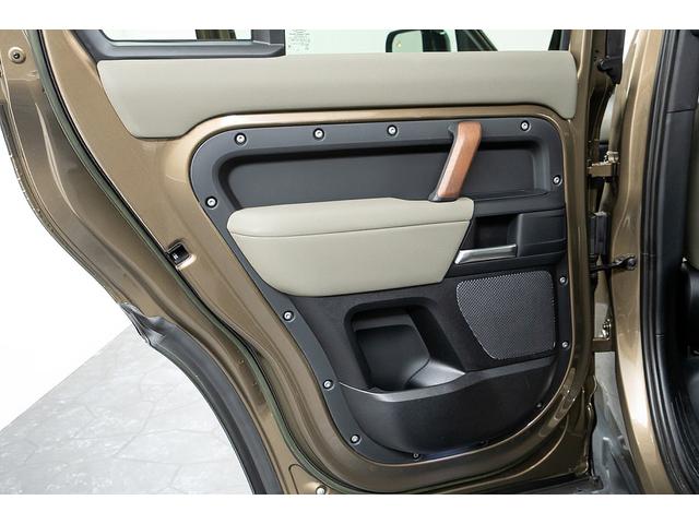 ディフェンダー 110S D300 正規D車 ワンオーナー 外装色:ゴンドワナストーン/純正マットプロテクション コールドクライメイトパッケージ LEDヘッドライト 純正20inAW 純正ナビ/全方位カメラ ACC レーンキープ(56枚目)