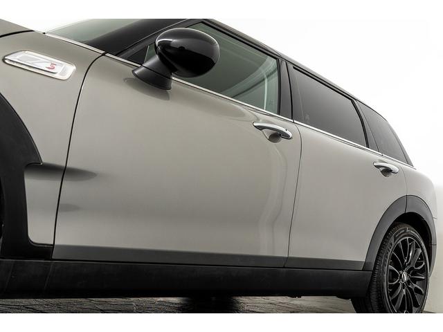 MINI クーパーS クラブマン 正規D車 ドライビングモード コンフォートアクセス スルーローディングシステム 純正17インチAW LEDヘッド 電格ミラー ブラック革調カバー カープレイ バックカメラ/クリアランスソナー ACC(15枚目)