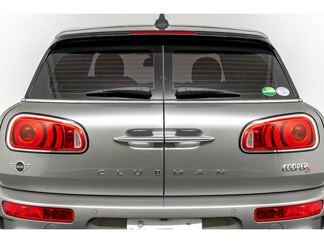 MINI クーパーS クラブマン 正規D車 ドライビングモード コンフォートアクセス スルーローディングシステム 純正17インチAW LEDヘッド 電格ミラー ブラック革調カバー カープレイ バックカメラ/クリアランスソナー ACC(24枚目)