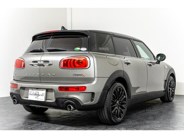 MINI クーパーS クラブマン 正規D車 ドライビングモード コンフォートアクセス スルーローディングシステム 純正17インチAW LEDヘッド 電格ミラー ブラック革調カバー カープレイ バックカメラ/クリアランスソナー ACC(25枚目)